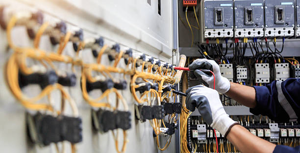 Professional Electrician technician working in Lake in the Hills, IL